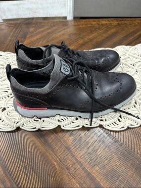 Colehaan ZeroGrand Men's Black Leather Wingtip-Style Shoe